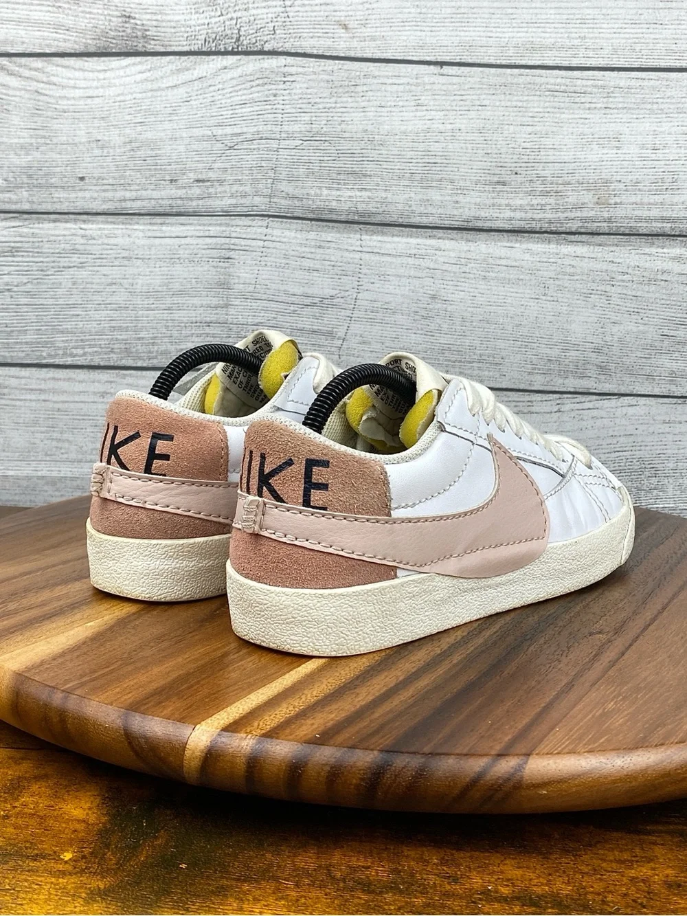 Nike Blazer Low 77 Jumbo Swoosh White Pink Oxford Shoe DQ1470-102 Women Size 9.5